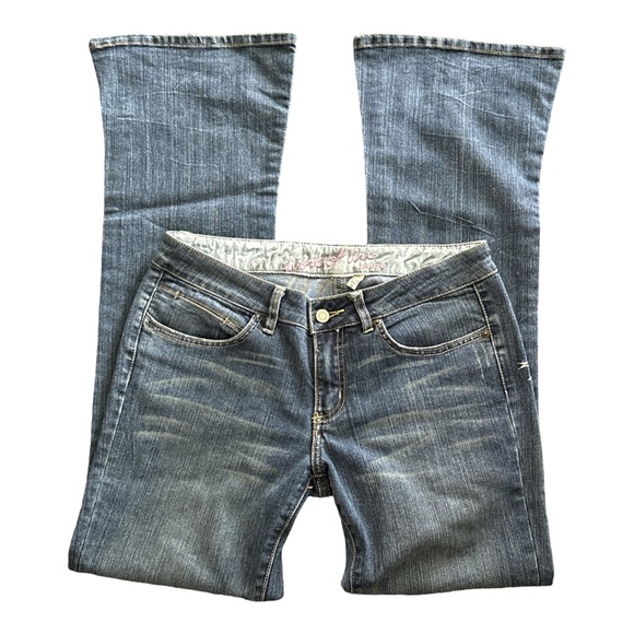 VINTAGE BEBE work of art women's angel embroidered lowrise flare jeans, 29". - Picture 2 of 10